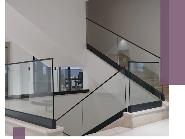 Стеклянные перила премиум-класса с установкой в Абакане