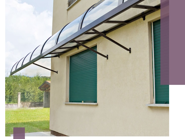 Козырьки над окнами в Абакане — изготовление и монтаж по выгоде