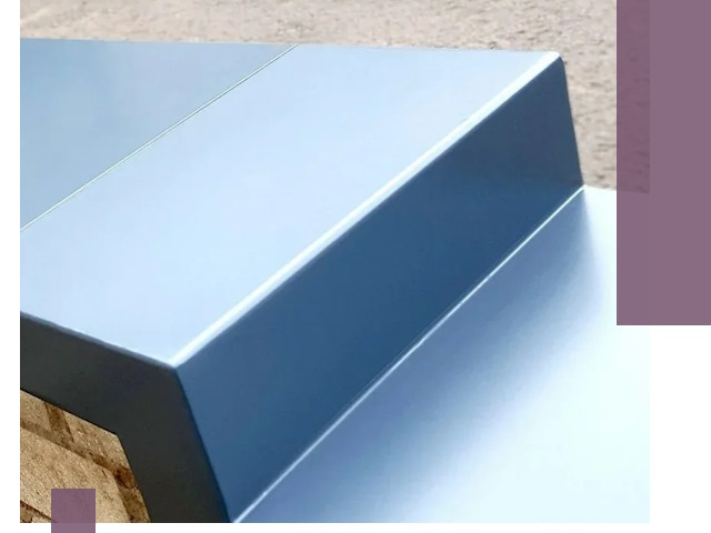 Крышки на парапет в Абакане: изготовление и монтаж под ключ