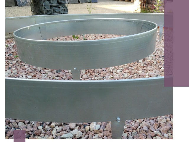 Нержавеющие бордюры под ключ в Абакане — изготовление и монтаж